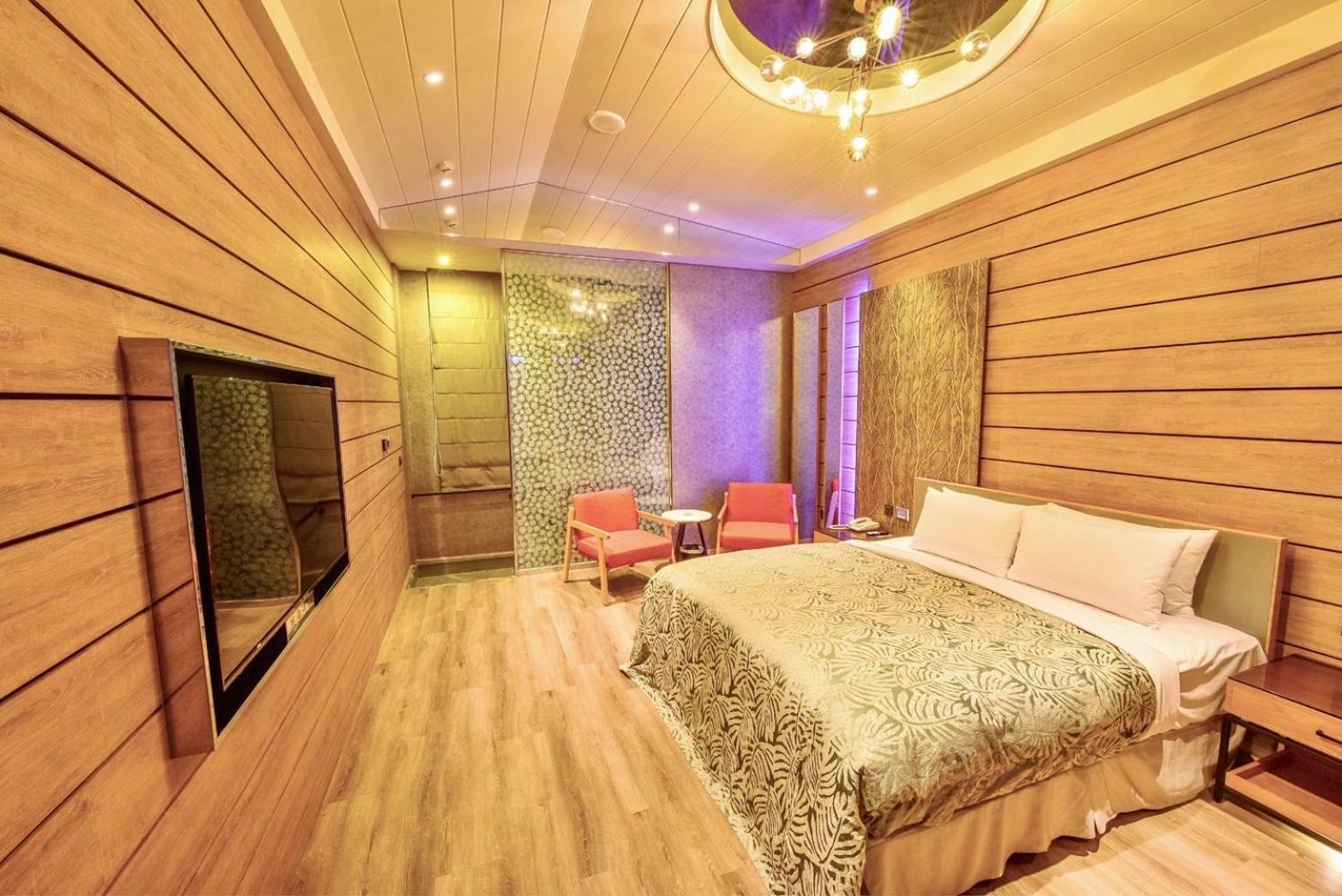 Luv U Motel Гаосюн Екстер'єр фото
