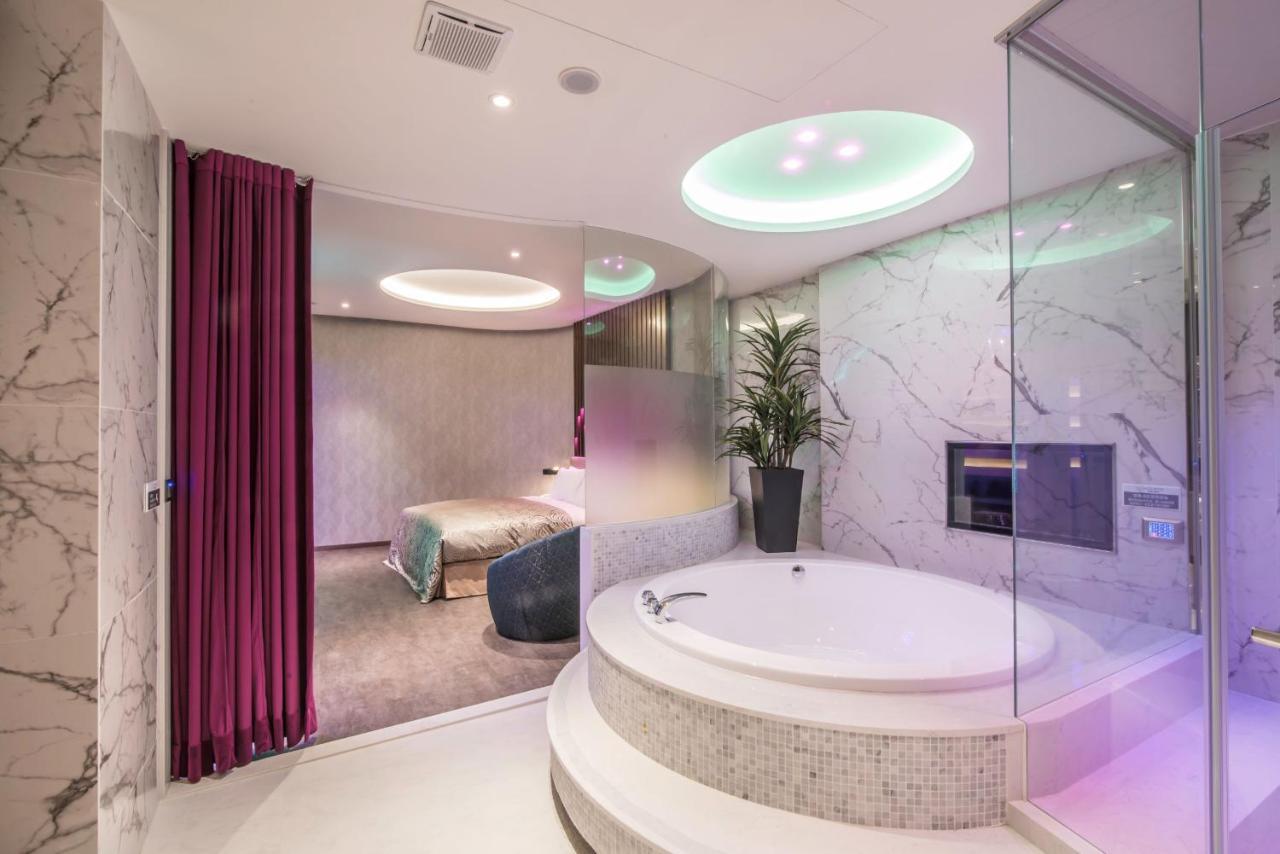 Luv U Motel Гаосюн Екстер'єр фото