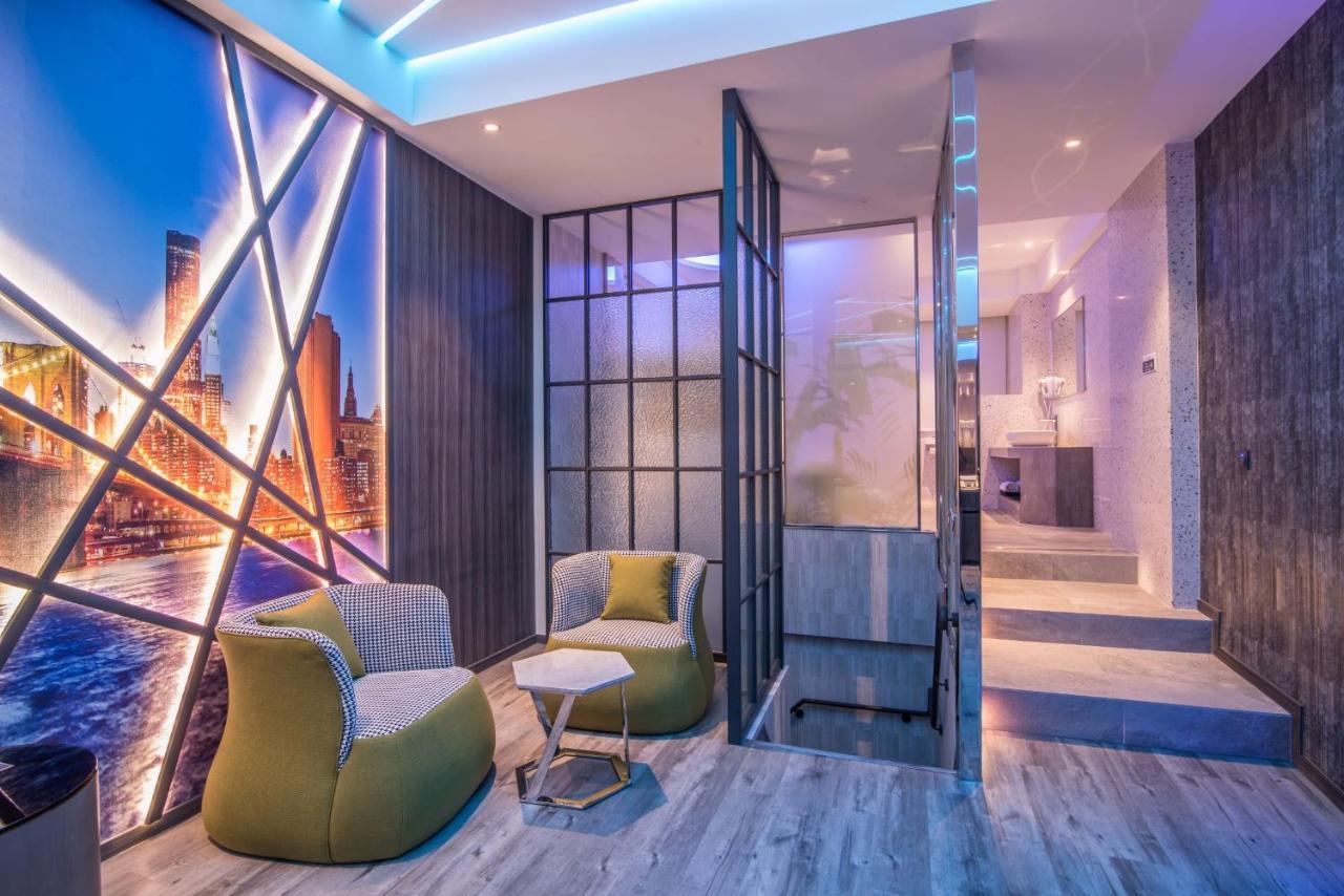 Luv U Motel Гаосюн Екстер'єр фото